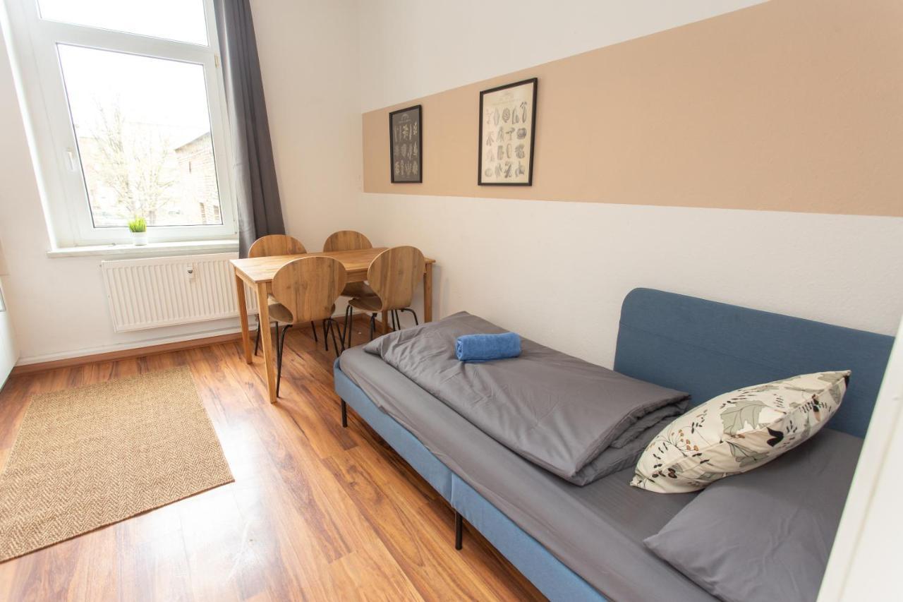 Full House Studios - Ls69 Apartments Halle  ภายนอก รูปภาพ