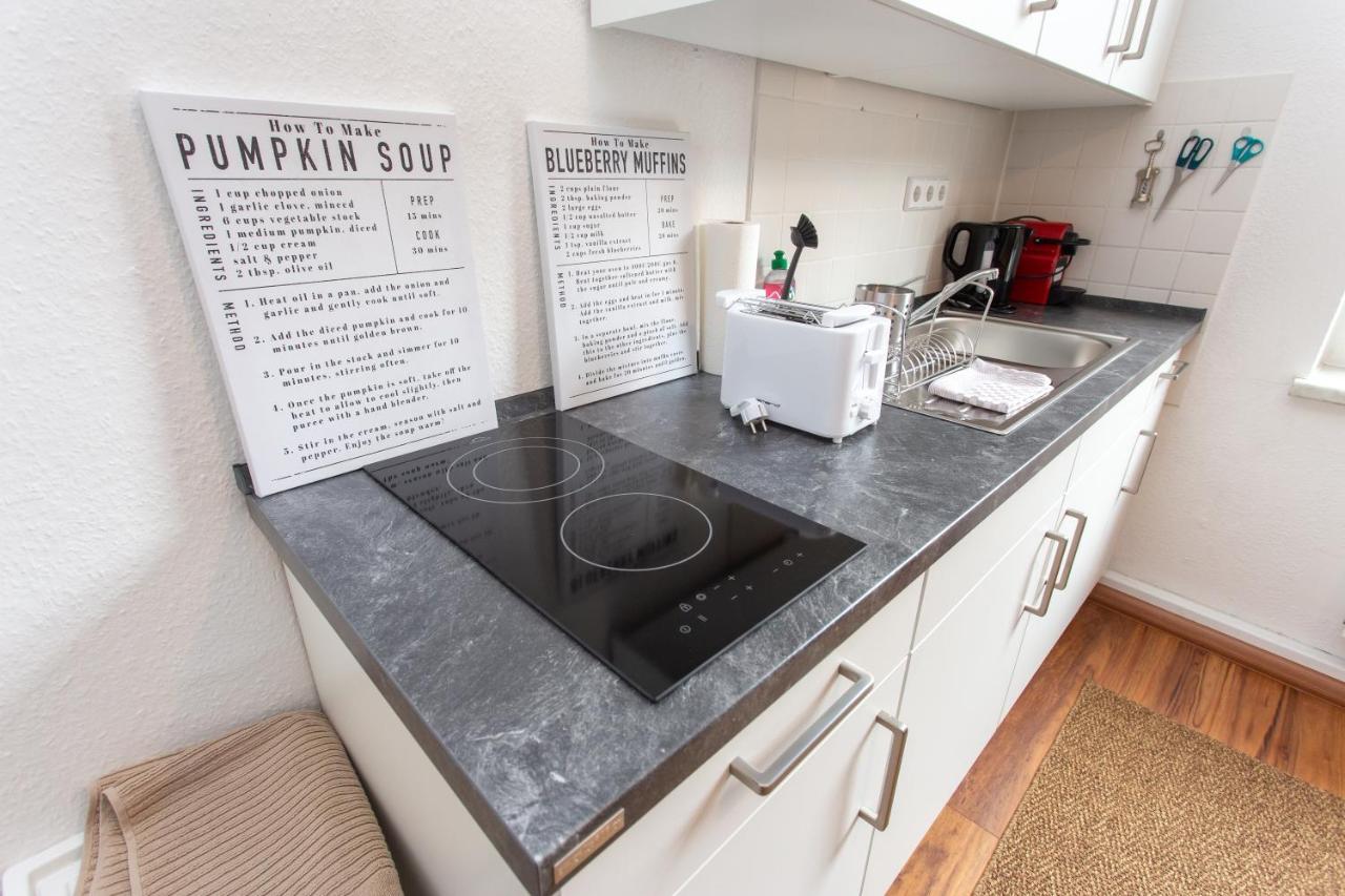Full House Studios - Ls69 Apartments Halle  ภายนอก รูปภาพ