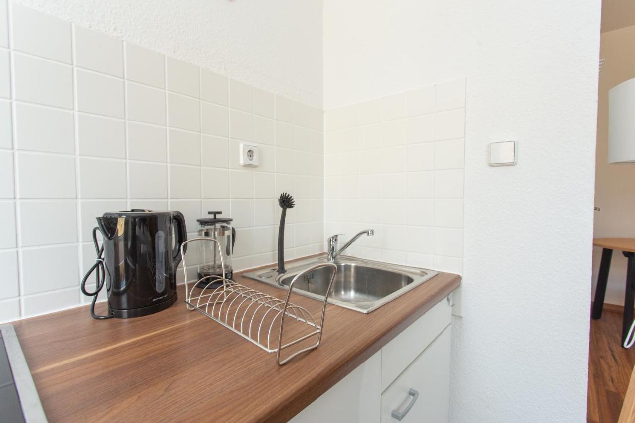 Full House Studios - Ls69 Apartments Halle  ภายนอก รูปภาพ