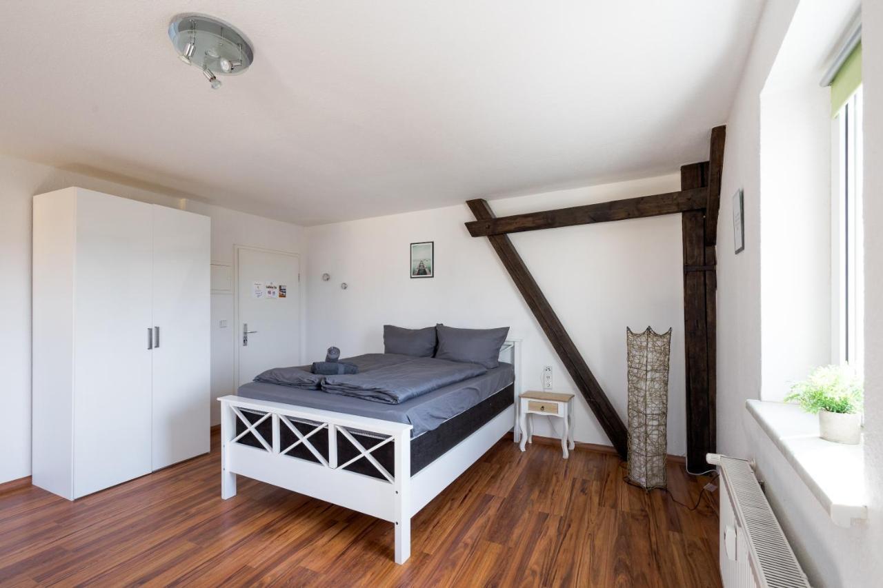Full House Studios - Ls69 Apartments Halle  ภายนอก รูปภาพ