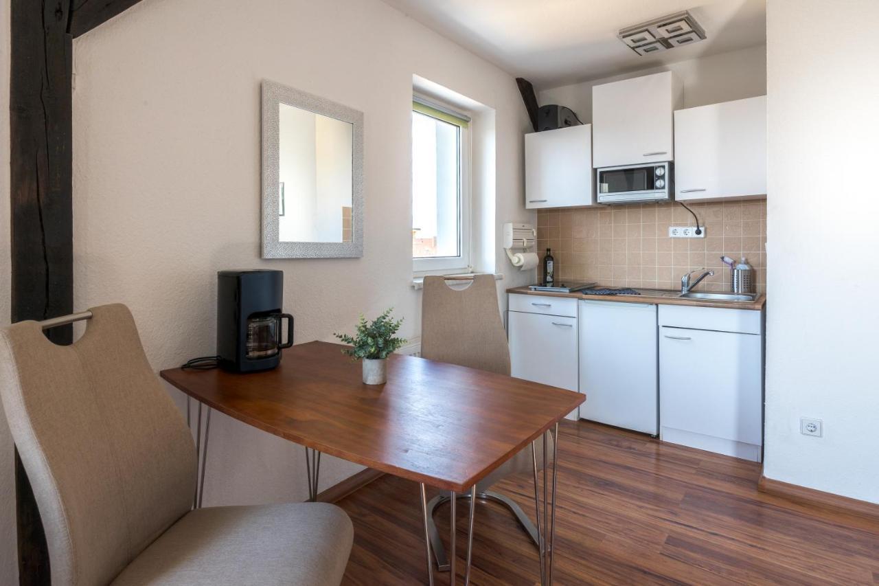 Full House Studios - Ls69 Apartments Halle  ภายนอก รูปภาพ